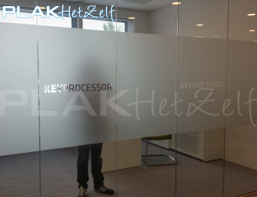 Gesneden raamfolie (1), kleine bies, logo, privacy, glazen wand, anti-inkijk, vergaderruimte, plak-het-zelf