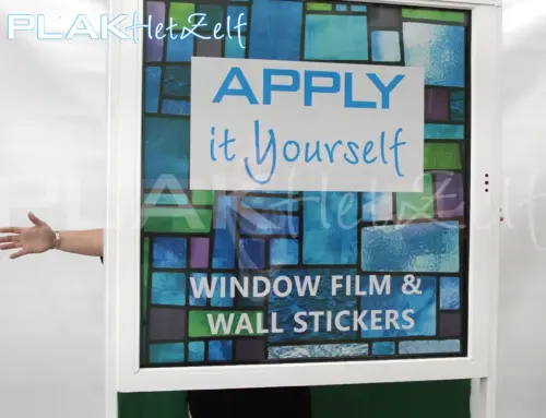 One-way vision raamfolie, gedeeltelijke privacy, donkere achtergrond