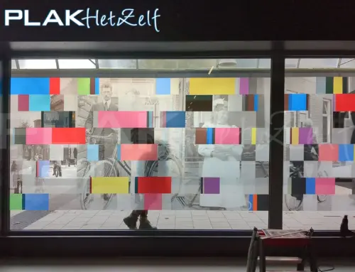 Geperforeerde glasfolie, gevel, eigen ontwerp, two-way-vision, raamfolie, binnenkant