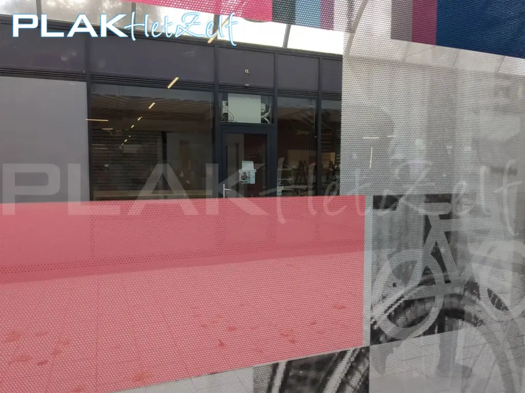 Geperforeerde glasfolie, gevel, eigen ontwerp, two-way vision raamfolie, close-up